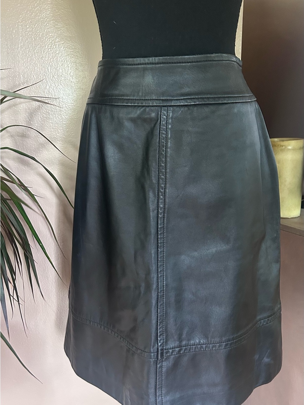 Vintage Collectors St. John Collection by Marie Gray Made in Italy Leather Skirt